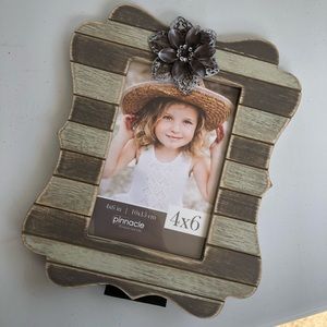 Adorable 4x6 picture frame